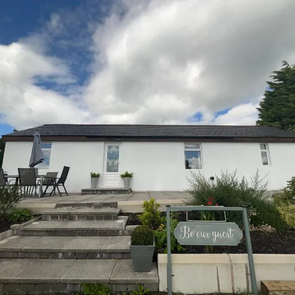 Unique countryside stay, hotel v destinaci Dundrod