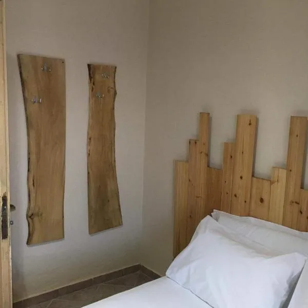 Villa Turan, hotel v mestu Korçë