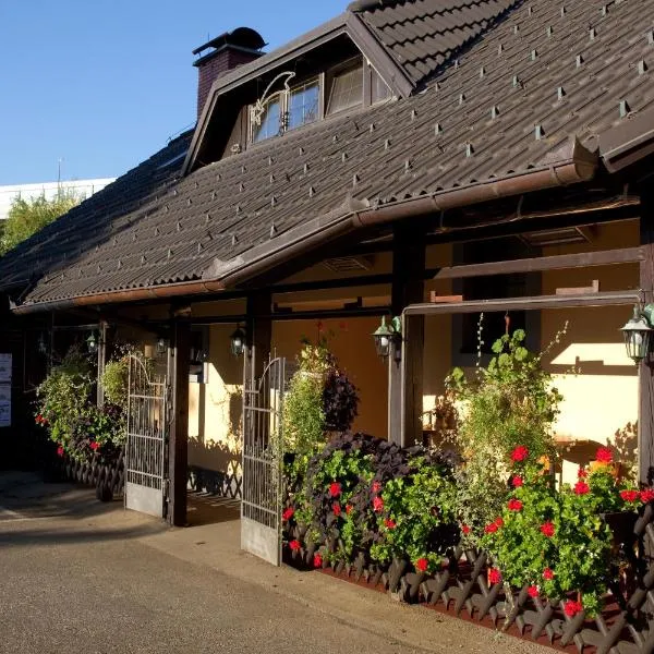 Črni Baron Pension Black Baron, hotel en Sladki Vrh