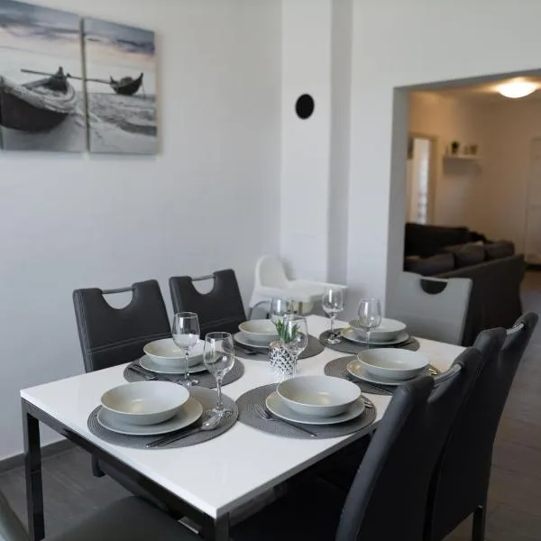 Olivér 22 Apartman – hotel w mieście Fonyód