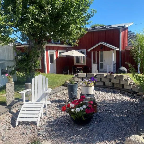 Gårdshuset mitt i centrala Gävle, hotel v destinaci Gävle