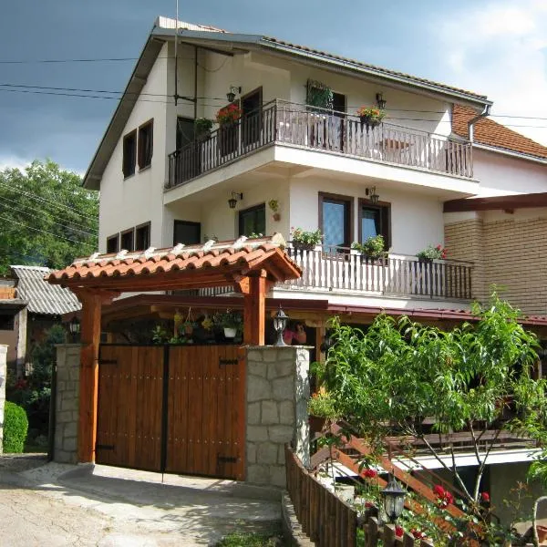 Risto's Guest House, hotel v destinaci Ohrid