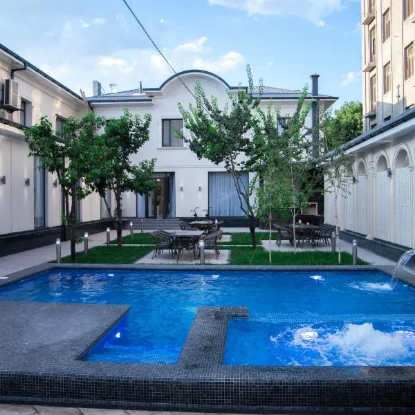 Turon Lux Hotel, מלון בסמרקנד