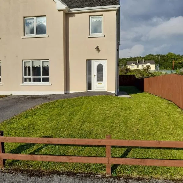 NO 9 The Willows, Ballinamore, Entire home, hotel v destinaci Ballinamore