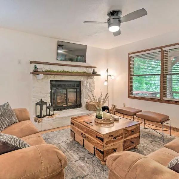 Maggie Valley Townhome In Smoky Mountain Foothills, hotel in Maggie Valley