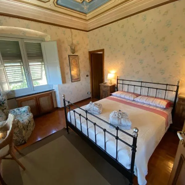 VILLA FIESCHI, hotel v destinaci Cogorno