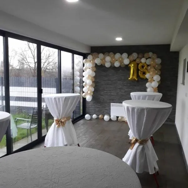 Vikendica Sana, hotel di Gomjenica