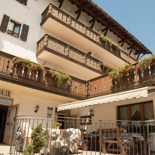 Hotel Due Spade, ξενοδοχείο σε Folgaria