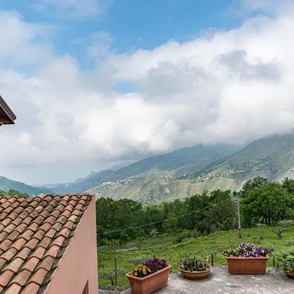 Agriturismo Terrerosse Di Massadita, hotel v destinácii Aieta