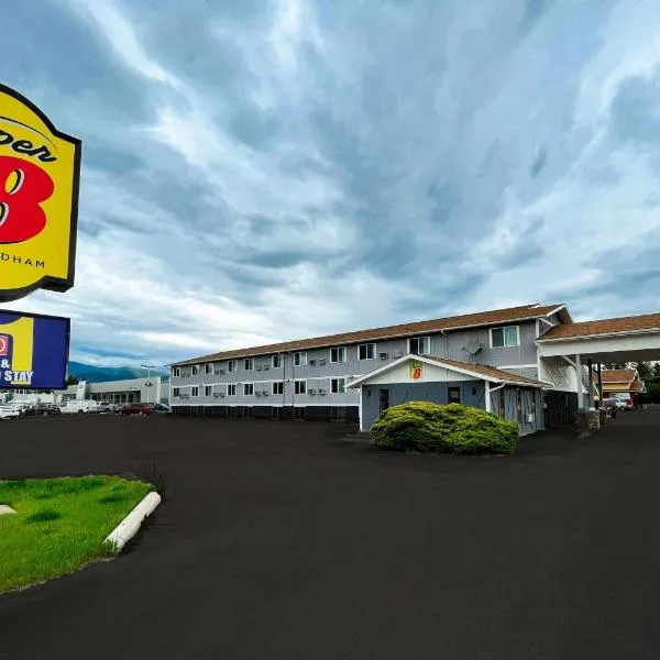 Super 8 by Wyndham Missoula/Brooks Street, отель в Лоло