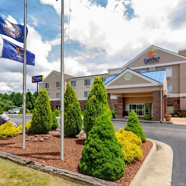 Comfort Inn & Suites Hillsville I-77, hotel v destinaci Hillsville