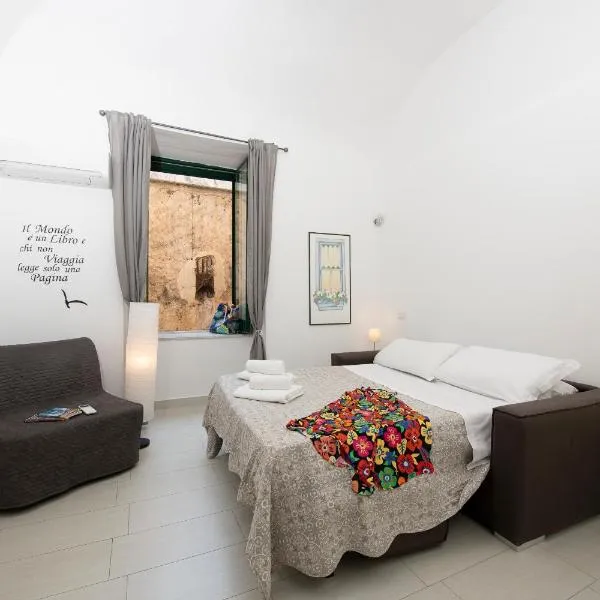 Amalfi 90 - holiday house close the beach, hotel in Atrani