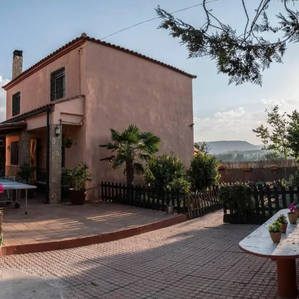 LA CASA DE ROSA, hotel v destinaci Teruel