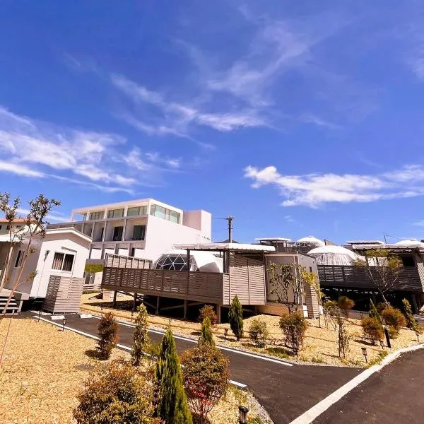 Necoana Glamping富士山景BBQトレーラーヴィラ, hotel di Fujikawaguchiko