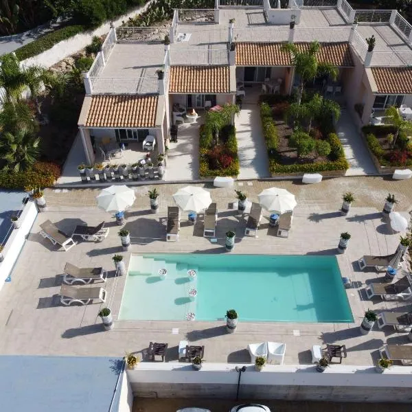 Small Luxury apartments Pool and sea view - Stella Del Mare, hotel v destinaci Fontane Bianche