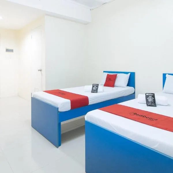 RedDoorz @ Insular Square Mandaue City, ξενοδοχείο σε Mandaue City