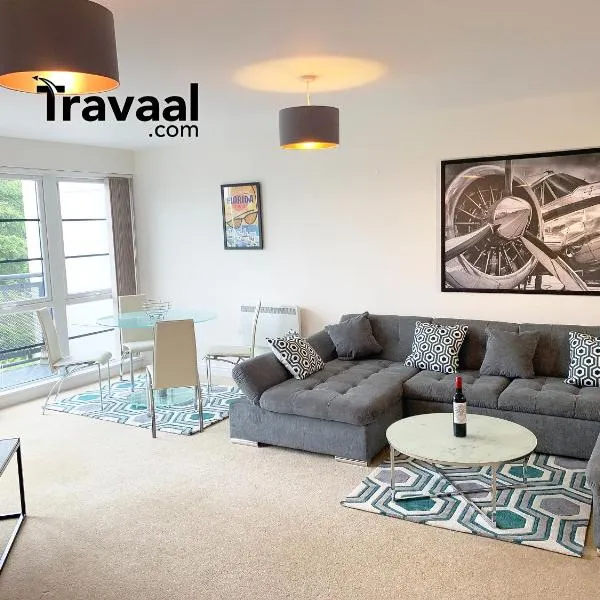 Travaal.©om - 2 Bed Serviced Apartment Farnborough, hotel in Farnborough