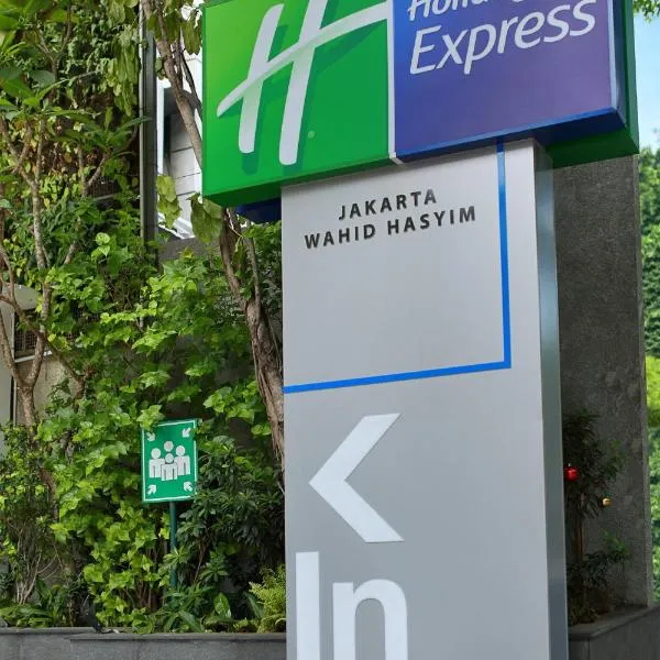 Holiday Inn Express Jakarta Wahid Hasyim, an IHG Hotel, hotel di Jakarta