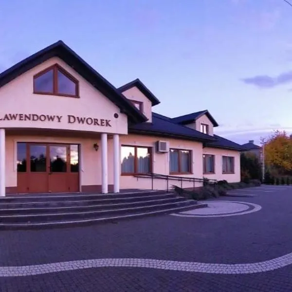 Lawendowy Dworek, hotel in Bałtów