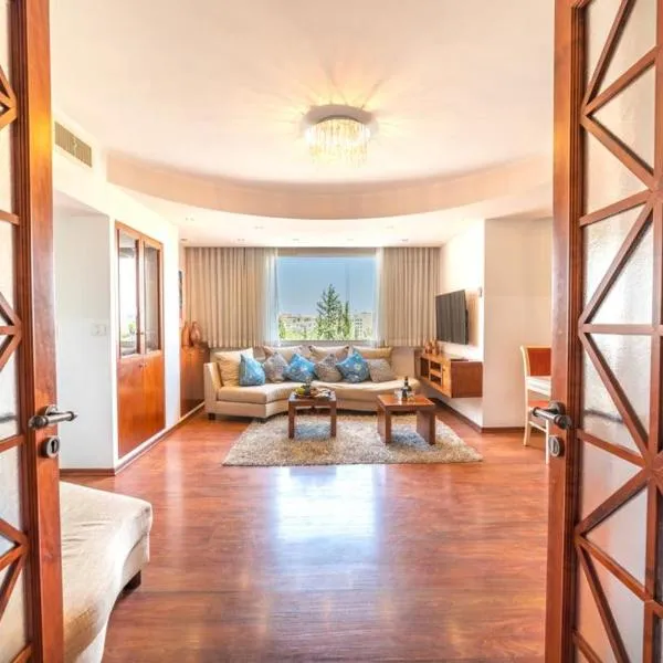Art Apartment In Mamila - Art & View, hotel en Jerusalén