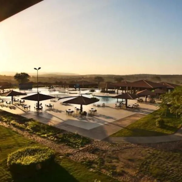 Flat térreo com duas suítes (até 8 pessoas) no Canarius Resort em Gravatá, hotel v destinaci Algodões