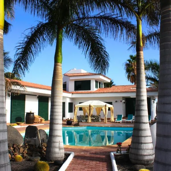 코스타 델 실렌시오에 위치한 호텔 Los Fondos