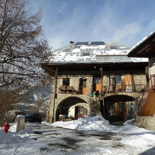 Studio Illamane, hotel in LʼArgentière-la-Bessée