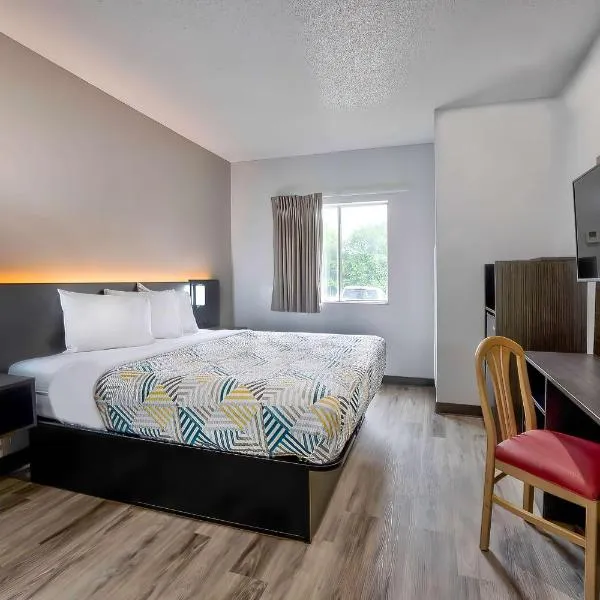 Motel 6-Benbrook, TX - Fort Worth, hotel in Benbrook