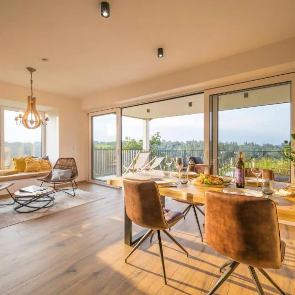 WeinZeit Chalets, hotel v destinaci Gamlitz