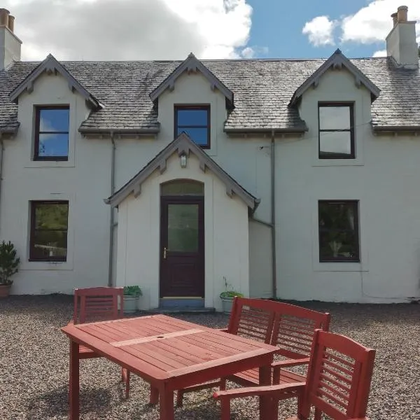 Beautiful Farm House at the foot of Ben More., hotel v destinaci Crianlarich