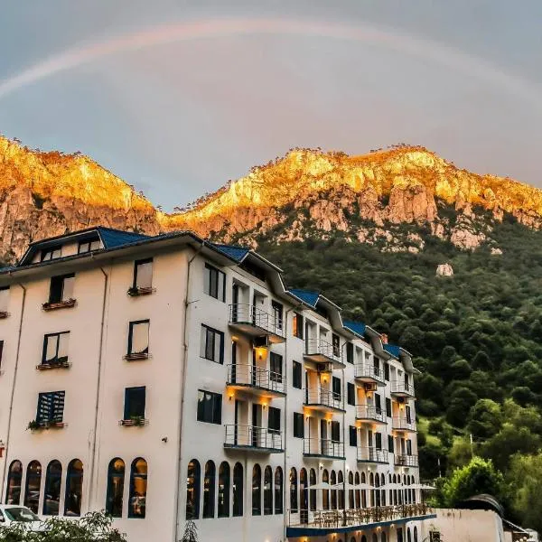 Hotel Golden Spirit, hotel en Băile Herculane