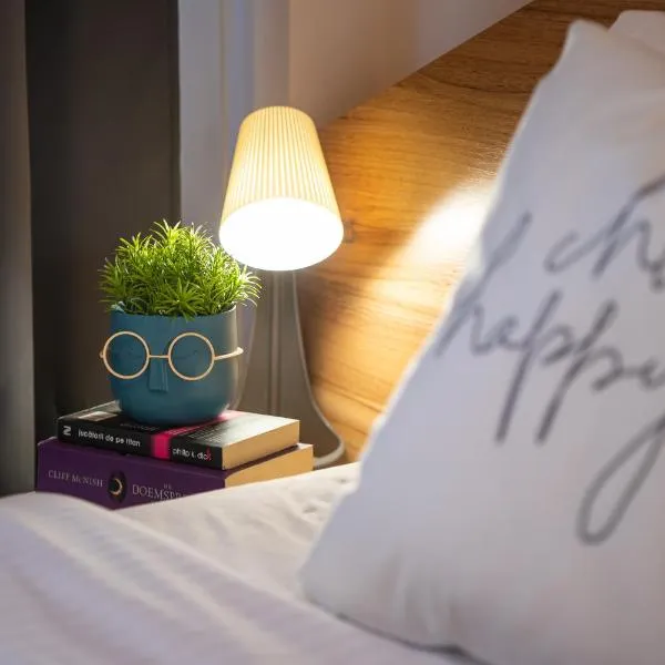 Henriett’s cosy place، فندق في Medieşu Aurit