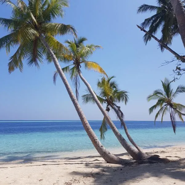 Vaali Maldives Island Escapes & Dive, hotel v destinaci Felidhoo