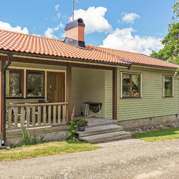 2 Bedroom Lovely Home In Läckeby, hotel v destinaci Ugglerum