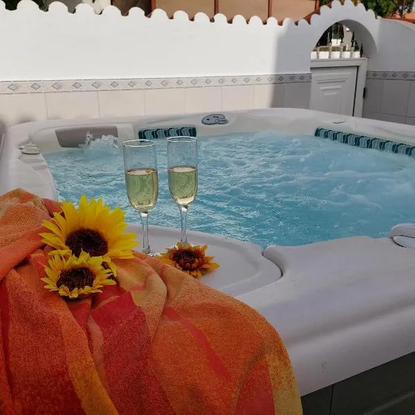 Jacuzzi House Sunflower, hotel v destinaci Costa Del Silencio