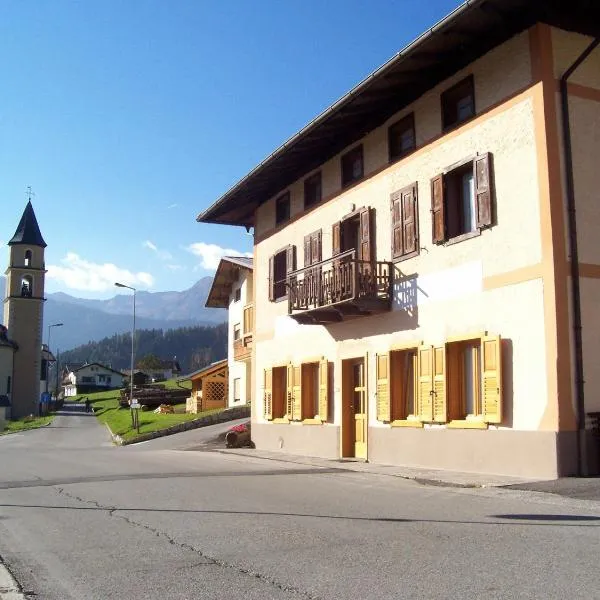 Casa Iride, hotel in Canale San Bovo