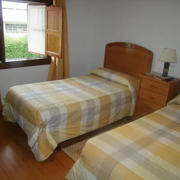 Pension Gades, hotel in Vernejo