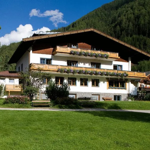 Ferienhaus Alpina, hótel í Kals am Großglockner