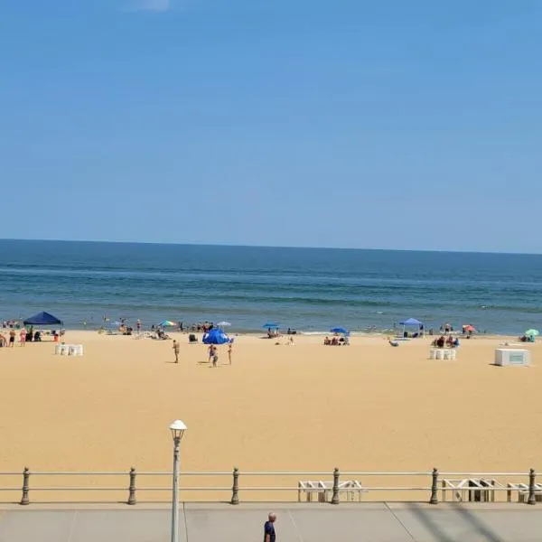 Beach Luxury Oceanfront, hotel en Virginia Beach
