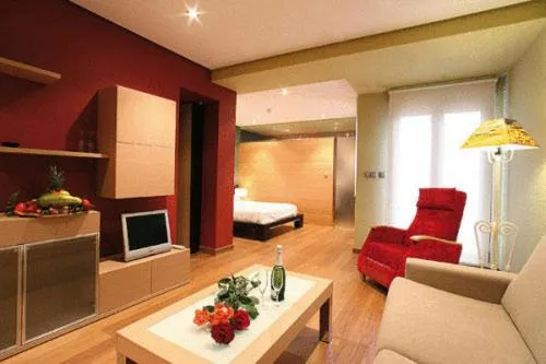 Hospedium Apartamentos Cañitas Maite Familiar, hotel Casas-Ibáñezben