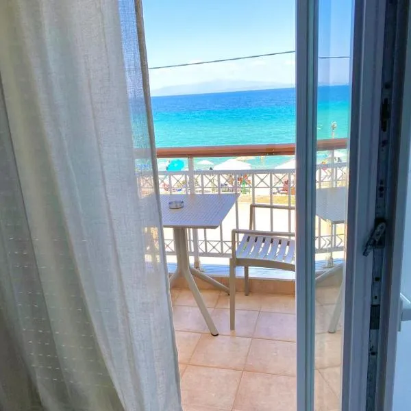 La Scala family apartments, hotel v destinácii Nea Roda