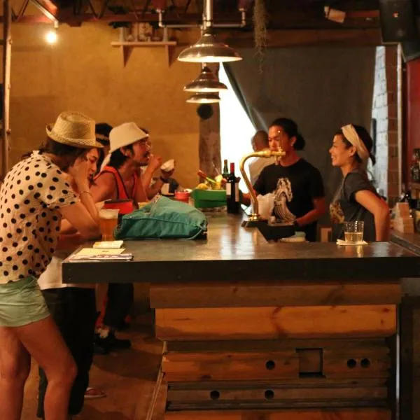 Kamp Houkan-cho Backpacker's Inn & Lounge, hotel v destinaci Okajama