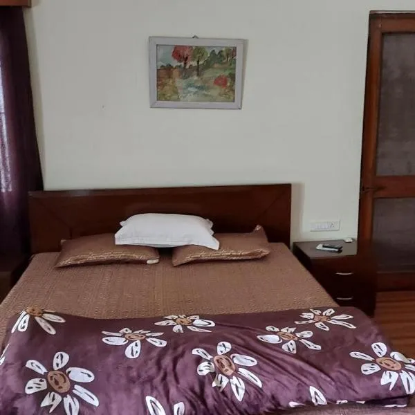 vera home stay, hotel v destinaci Déhrádún