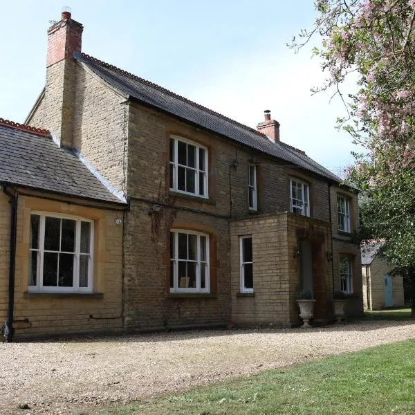 York Cottage House & Spa, hotel in Bozeat