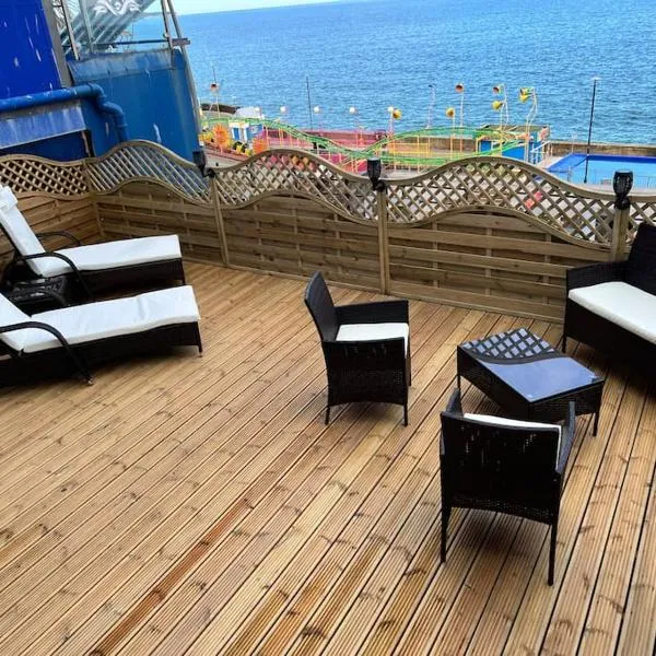 Sea View Lavish Apartment SKY TV Whirlpool Bath HUGE Balcony NEWLY REFURBISHED, hotel v destinaci Bridlington