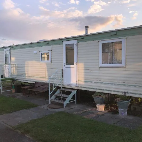 Fantasy Island and Beach 6 Berth 545, hotel v destinaci Ingoldmells