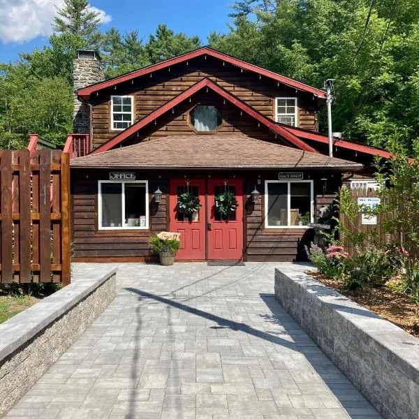 Magnolia Streamside Resort, hótel í Canadensis
