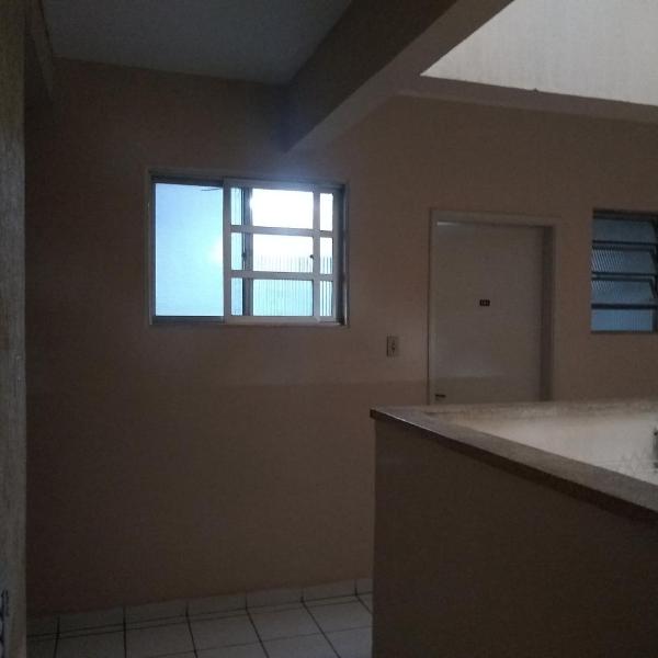 Apartamento Praia Grande Canto do Forte, a 200 metros da praia, a 2 minutos a pé até a Praia Com wi-fi e Ar condicionado - Foto 3