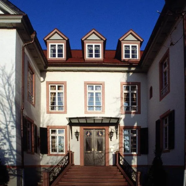 Herrenhaus von Löw, Hotel in Butzbach