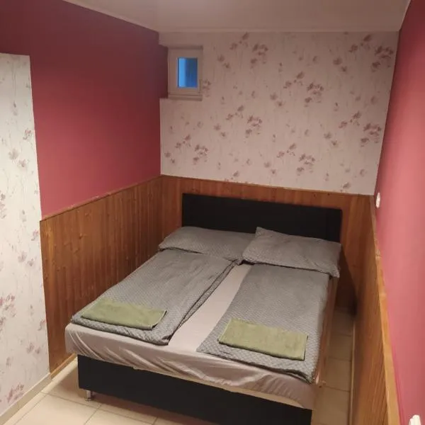 Pingpong Apartman, hotel v destinaci Soltvadkert